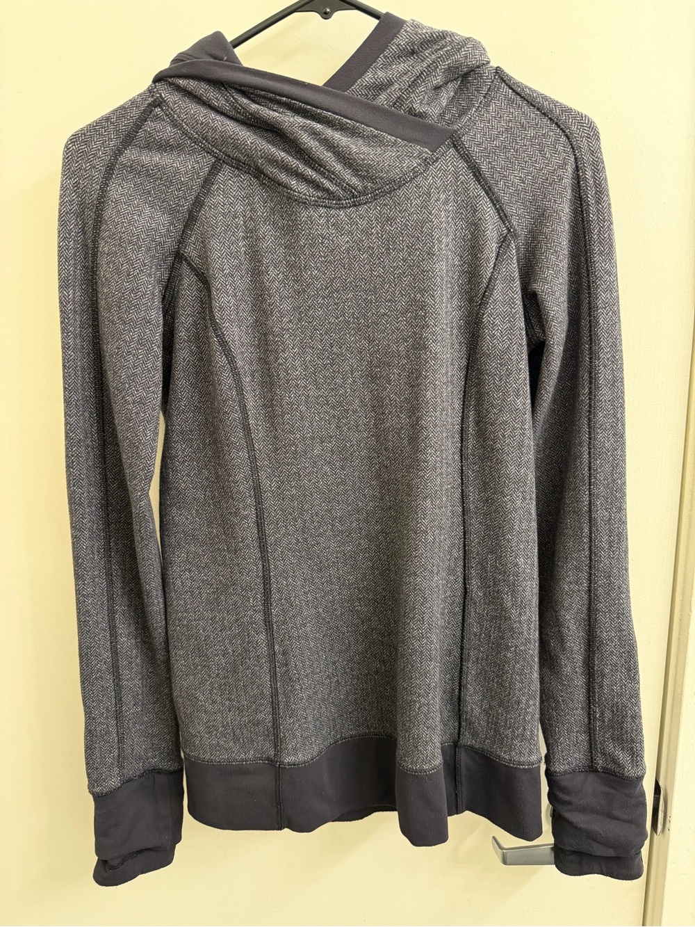 Lululemon Running Pullover size 4